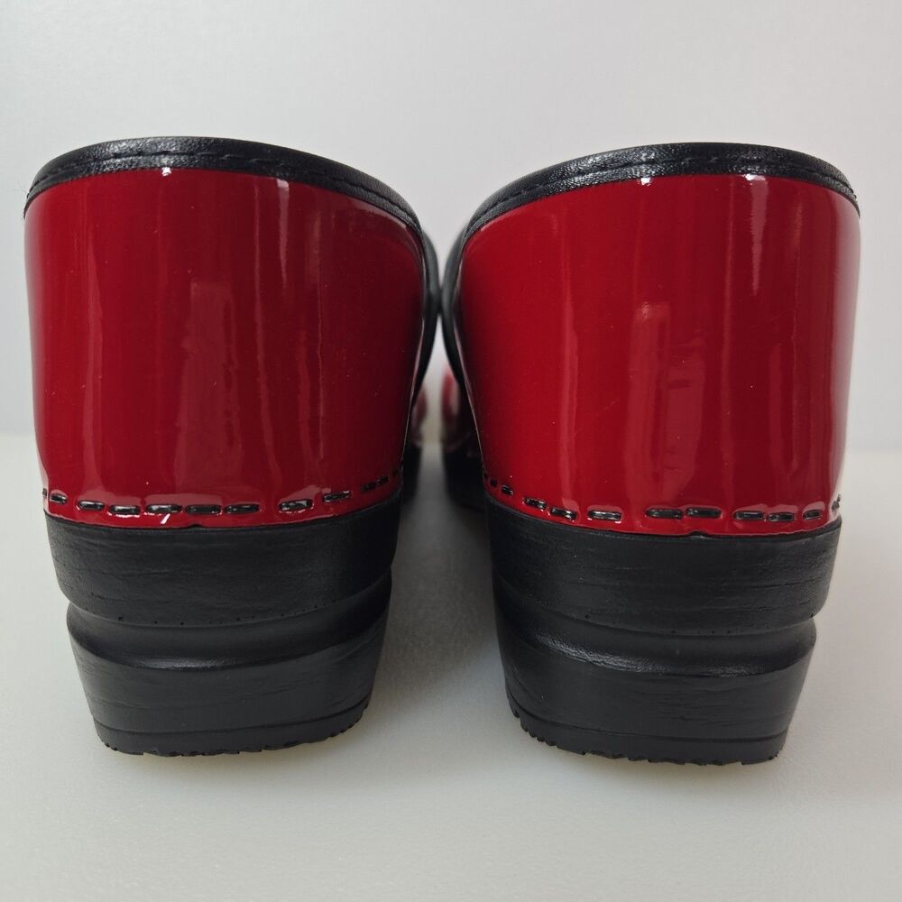 Sanita Danish Clogs Red Patent Leather Slip On Nurse Shoes WIDE EU 41 Women's 10 - Picture 5 of 12